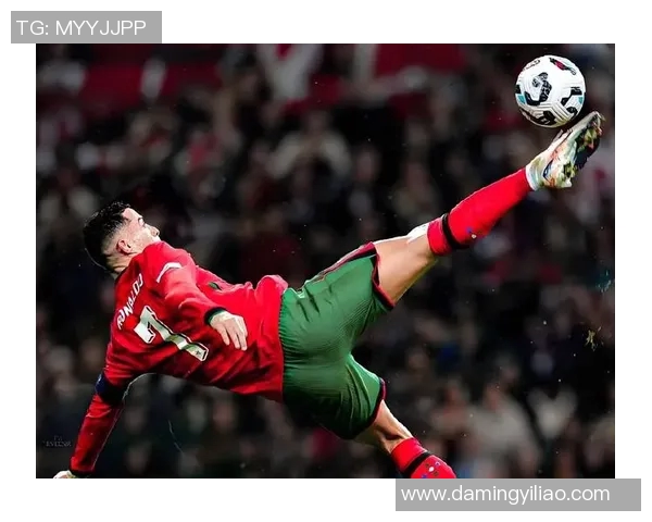 各身高足球明星的传奇故事与成就解析 各身高足球明星的传奇故事与成就解析