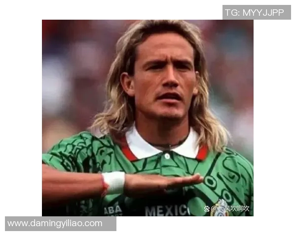 猜猜这位足球明星的故事与成就，看看你对他了解多少吧